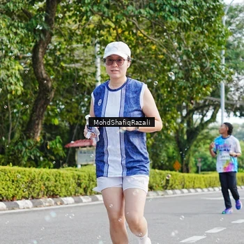 Runner Photo 8405825