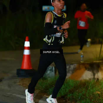 Runner Photo 8405834