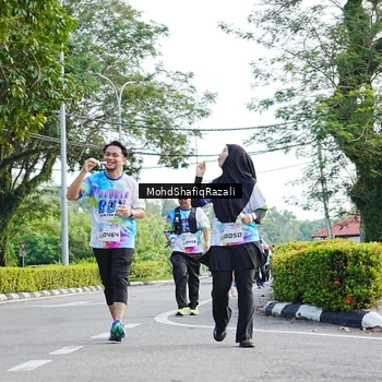 Runner Photo 8405857