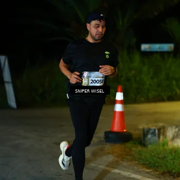 Runner Photo 8405878