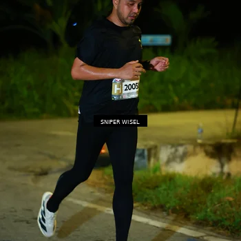 Runner Photo 8405883