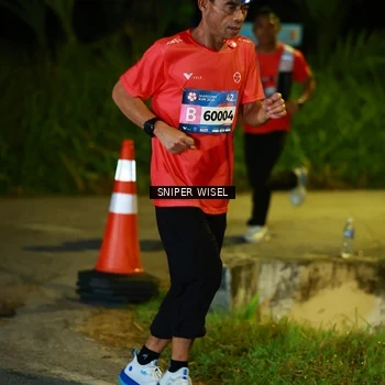 Runner Photo 8405891
