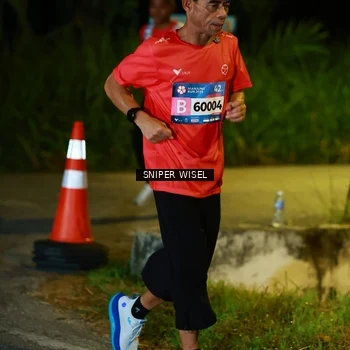 Runner Photo 8405896