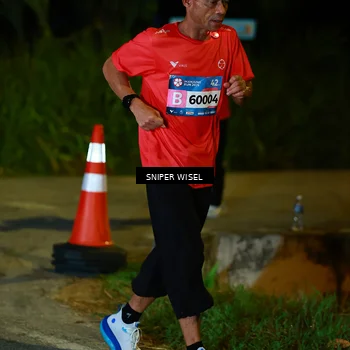 Runner Photo 8405899