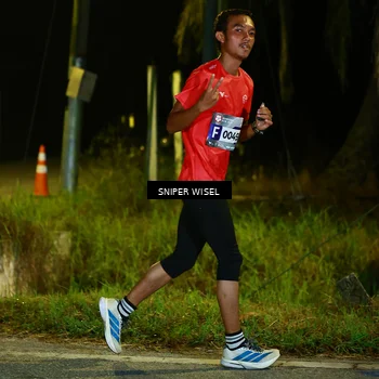 Runner Photo 8405911