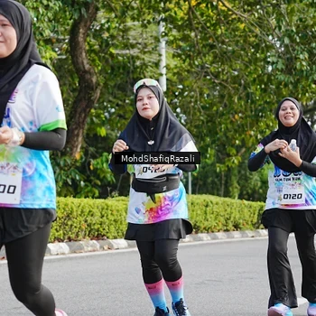 Runner Photo 8405925