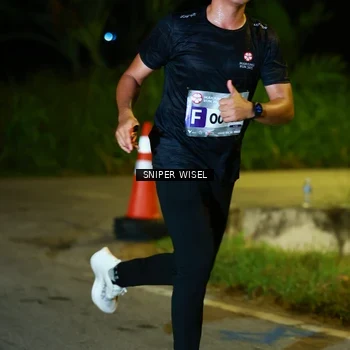 Runner Photo 8405946