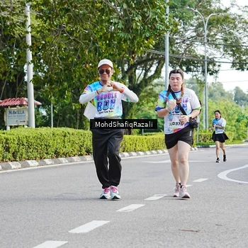 Runner Photo 8405957