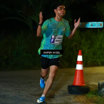 Runner Photo 8405980