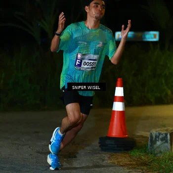 Runner Photo 8405982