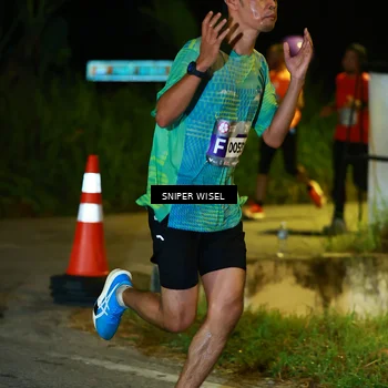 Runner Photo 8405990