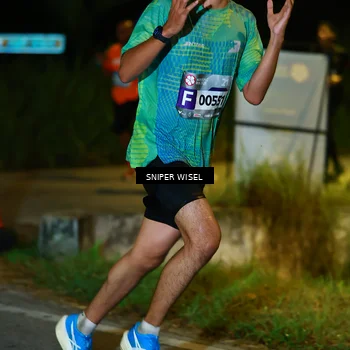 Runner Photo 8405992