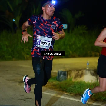 Runner Photo 8405999