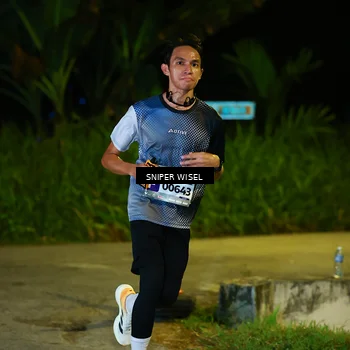 Runner Photo 8406004