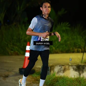 Runner Photo 8406006