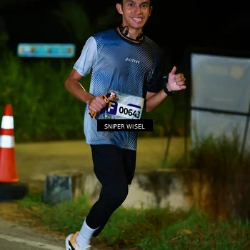 Runner Photo 8406009