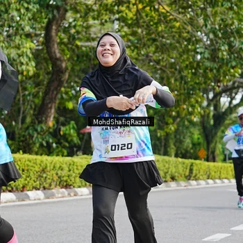 Runner Photo 8406018