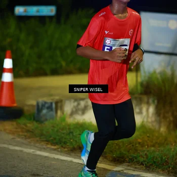 Runner Photo 8406030