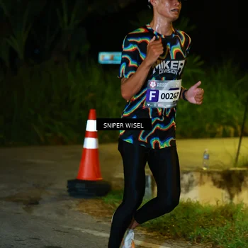 Runner Photo 8406042