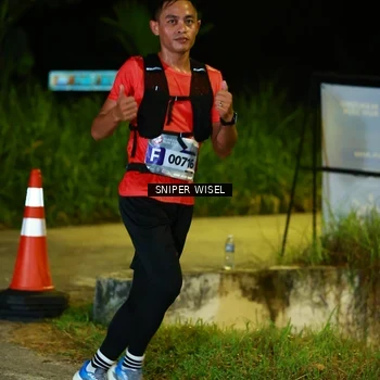 Runner Photo 8406057