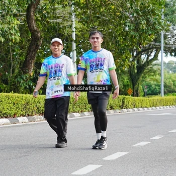 Runner Photo 8406065