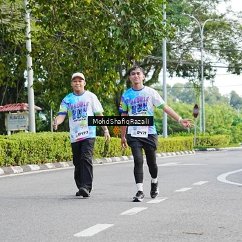 Runner Photo 8406070