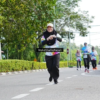 Runner Photo 8406077