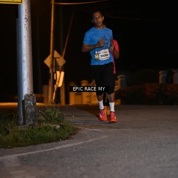 Runner Photo 8406080