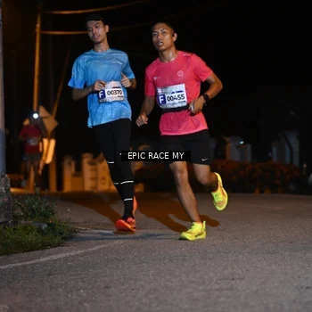 Runner Photo 8406082