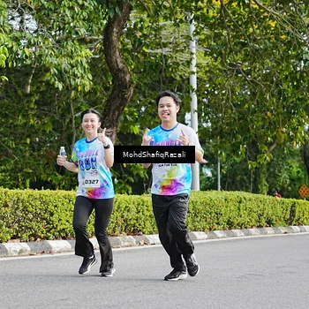 Runner Photo 8406115