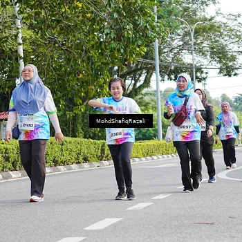 Runner Photo 8406163