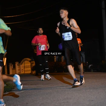 Runner Photo 8406204