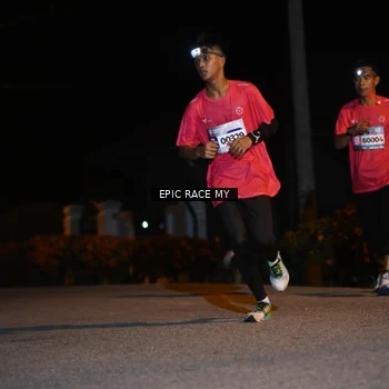 Runner Photo 8406244