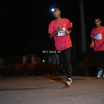 Runner Photo 8406251