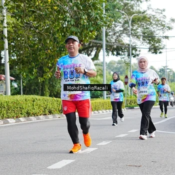 Runner Photo 8406264