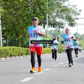 Runner Photo 8406272