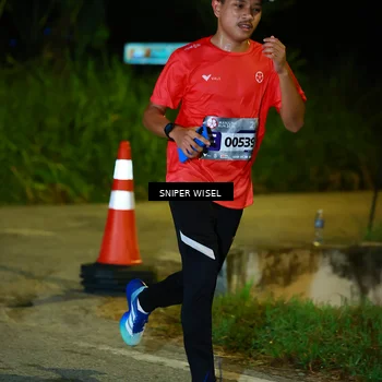 Runner Photo 8406300