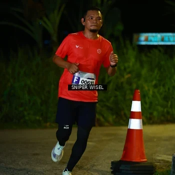 Runner Photo 8406323