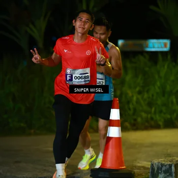 Runner Photo 8406367