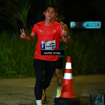 Runner Photo 8406369