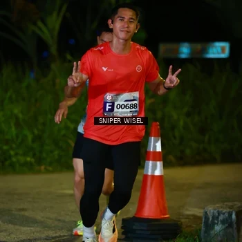 Runner Photo 8406376