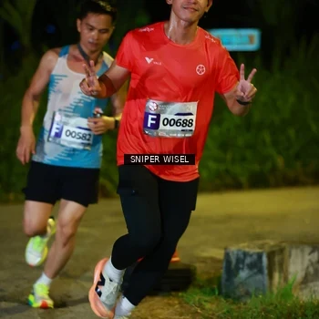 Runner Photo 8406381