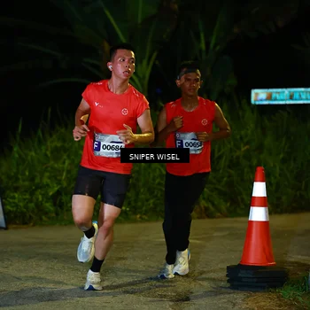 Runner Photo 8406578