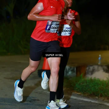 Runner Photo 8406582