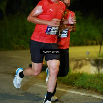 Runner Photo 8406589