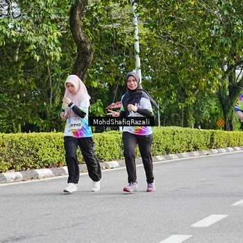 Runner Photo 8406654