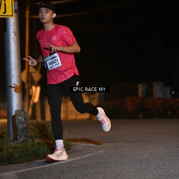 Runner Photo 8406707