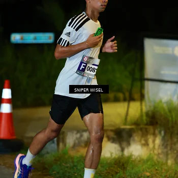 Runner Photo 8406717