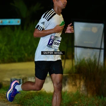 Runner Photo 8406733