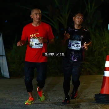Runner Photo 8406739